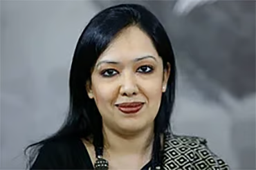 ফেসবুক পোস্ট নিয়ে ডিএজির বিরুদ্ধে ব্যবস্থা চাইলেন রুমিন ফারহানা