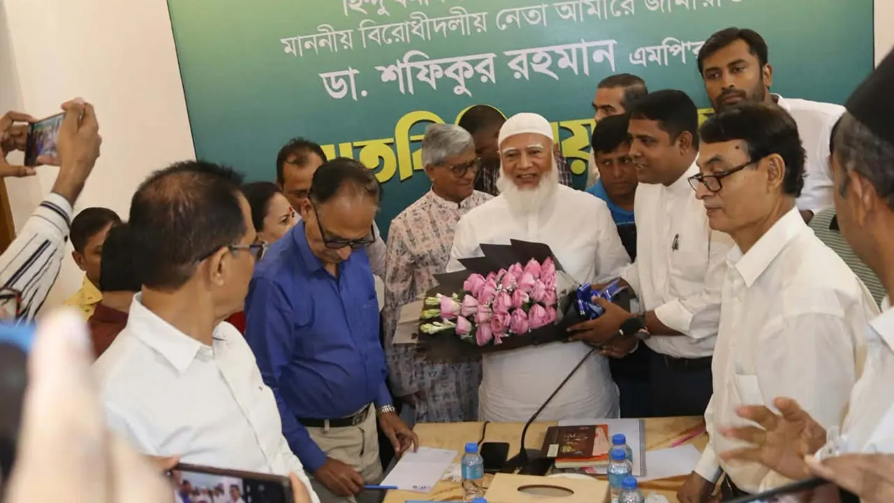 হিন্দু সম্প্রদায়ের সমস্যা সমাধানে সরকার ও বিরোধী দল সম্মিলিতভাবে কাজ করবে: জামায়াত আমির
