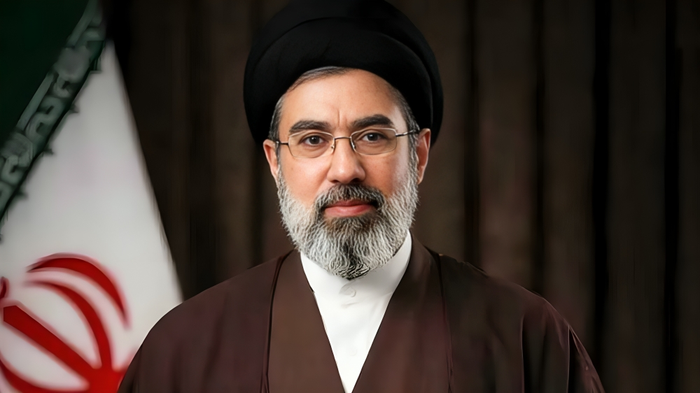 মোজতবা খামেনিকে নিয়ে উদ্বেগ: সিদ্ধান্ত নেওয়ার অবস্থায় নেই কেন?