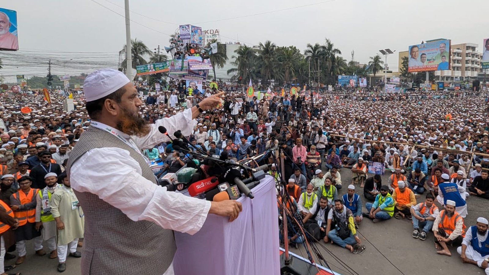 নির্বাচন করতে ব্যর্থ হলে ইন্টেরিম সরকারকে ইতিহাস ক্ষমা করবে না- আল্লামা মামুনুল হক
