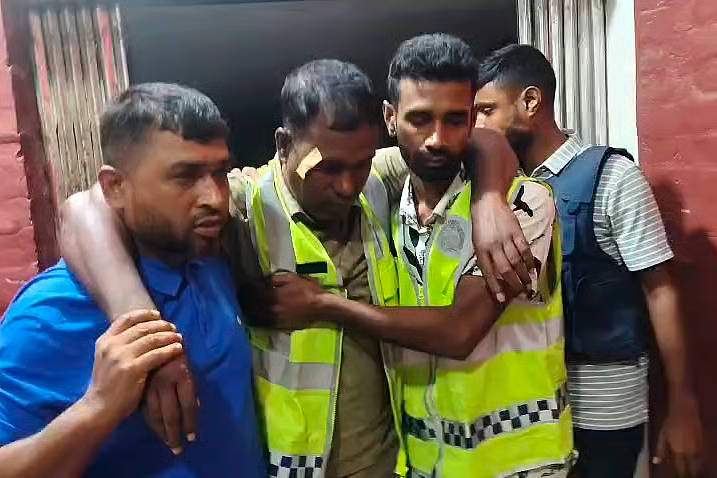 মাদক মামলার আসামি ধরতে গিয়ে হামলার শিকার দুই পুলিশ সদস্য