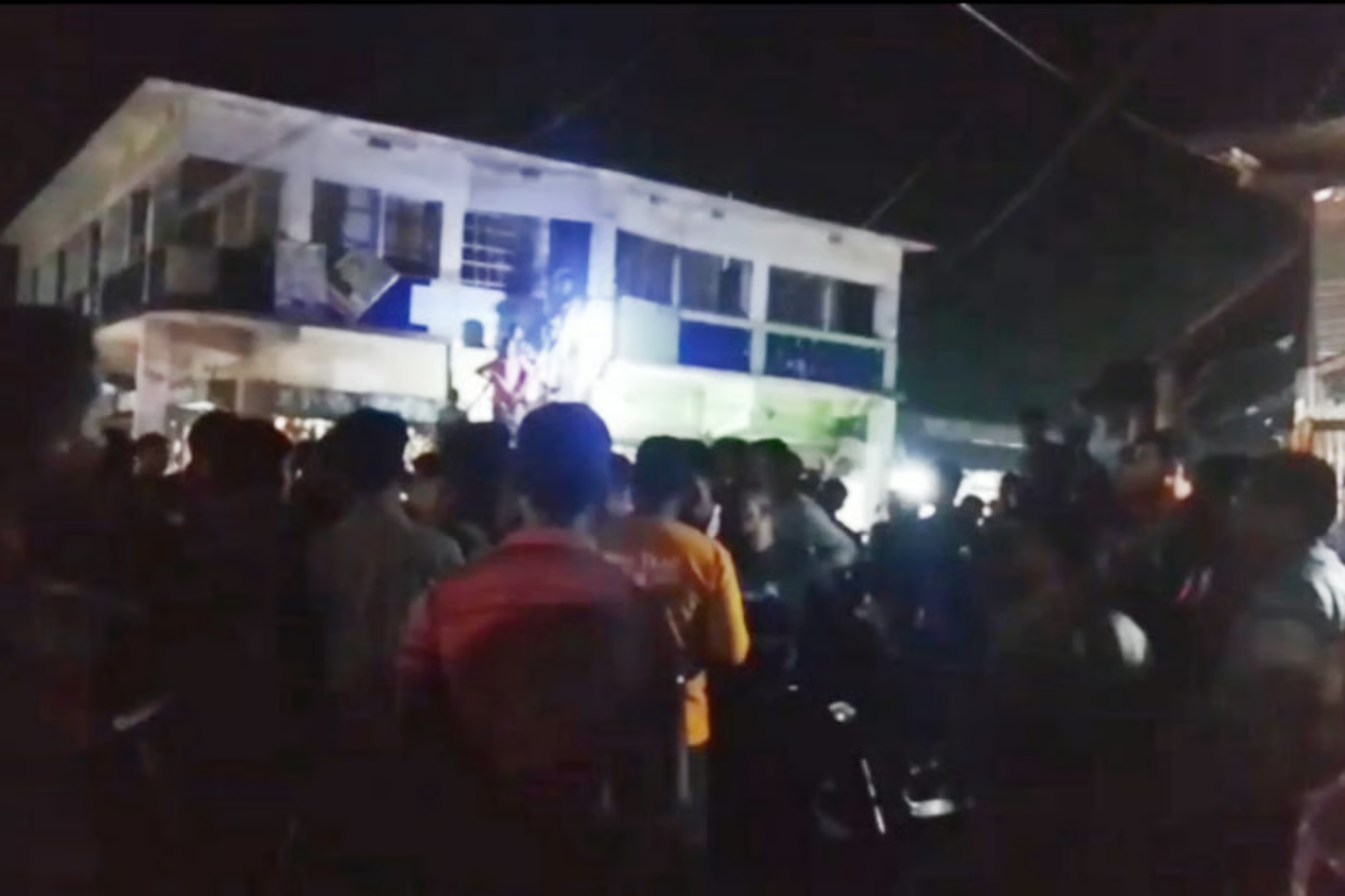 মাদকের তথ্য দেওয়ায় গ্রাম পুলিশকে মারধরের অভিযোগ, আটক ৩