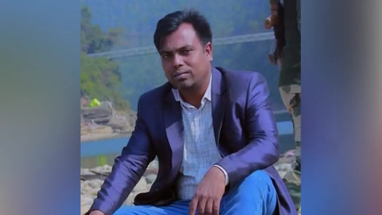ফেসবুক লাইভের কয়েক ঘণ্টার মধ্যেই সাংবাদিক তুহিনকে কুপিয়ে হত্যা