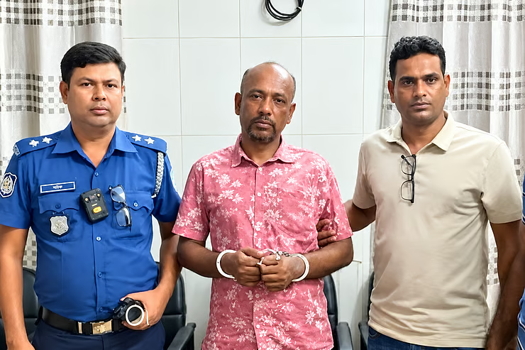 হাতকড়াসহ পালানো আওয়ামী লীগ নেতা ১০ ঘণ্টা পর যেভাবে ধরা পড়লেন