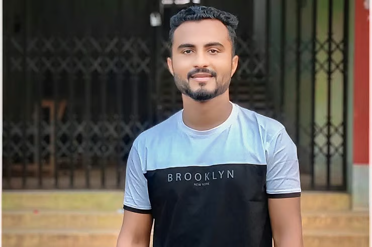 পুলিশের কাছ থেকে নিষিদ্ধ ছাত্রলীগ নেতাকে ছাড়িয়ে নেওয়ার অভিযোগ বিএনপি ও ছাত্রদল নেতাদের বিরুদ্ধে