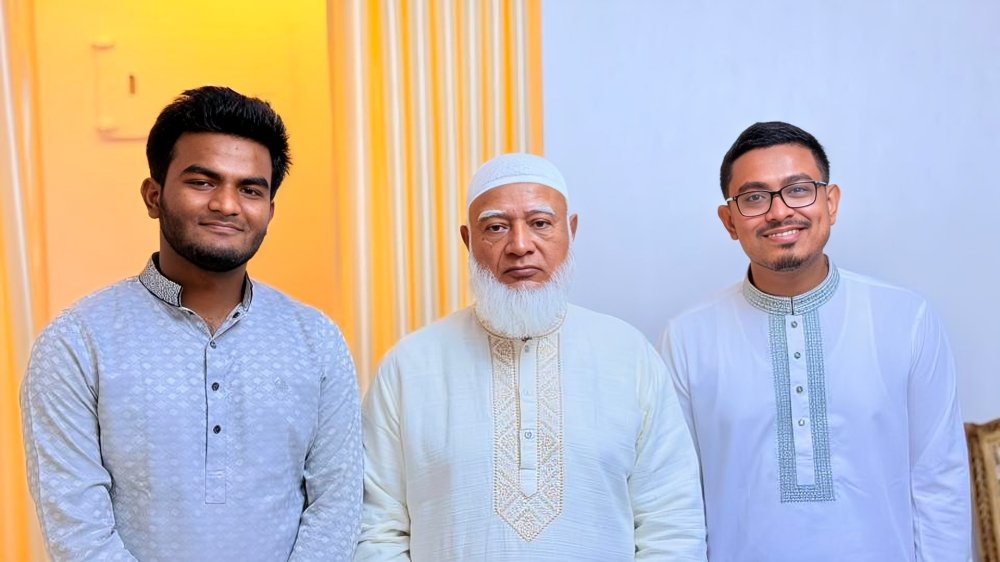 বিরোধীদলীয় নেতাকে বিয়ের দাওয়াত দিলেন ভিপি সাদিক কায়েম