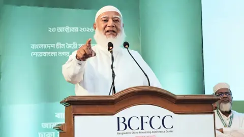 চব্বিশের গণঅভ্যুত্থানে অংশ নেওয়া ৭০ শতাংশই 'দিন আনে দিন খায়': জামায়াত আমির
