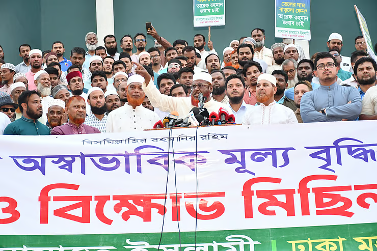 সাত মাসে তিনবার তেলের দাম বৃদ্ধি, সরকারের কাছে যে প্রশ্ন জামায়াতের