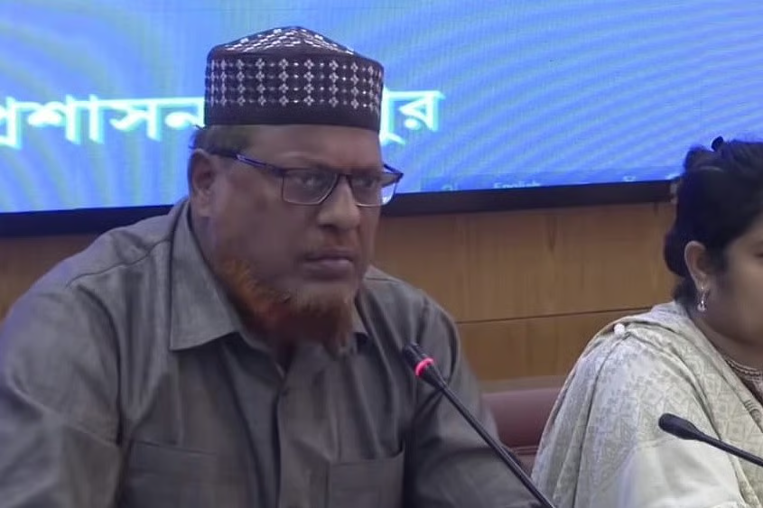 ‘আপনারা এমপিকে পাত্তা দিচ্ছেন না, হোয়াই? হোয়াই?’—রংপুরের প্রশাসনকে জামায়াতের এমপির হুঁশিয়ারি