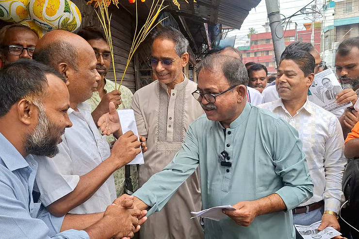 ঠাকুরগাঁও-১ উপনির্বাচন: আচরণবিধি লঙ্ঘনের পাল্টাপাল্টি অভিযোগ বিএনপি ও জামায়াতের প্রার্থীর