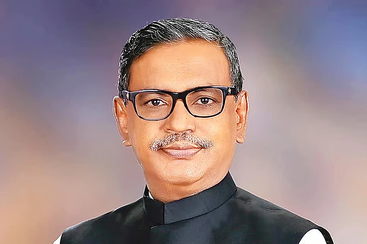 কাদের মির্জা, তাঁর স্ত্রী ও ছেলের নামে সাড়ে ৩ কোটি টাকার অবৈধ সম্পদের খোঁজ, দুদকের মামলা