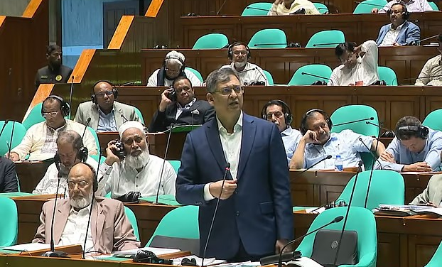 বেনজীরসহ বিদেশে পলাতকদের ফেরাতে শৈথিল্য নয়: স্বরাষ্ট্রমন্ত্রী