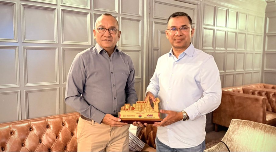 লন্ডনে তারেক রহমানকে যুবদলের সম্মাননা