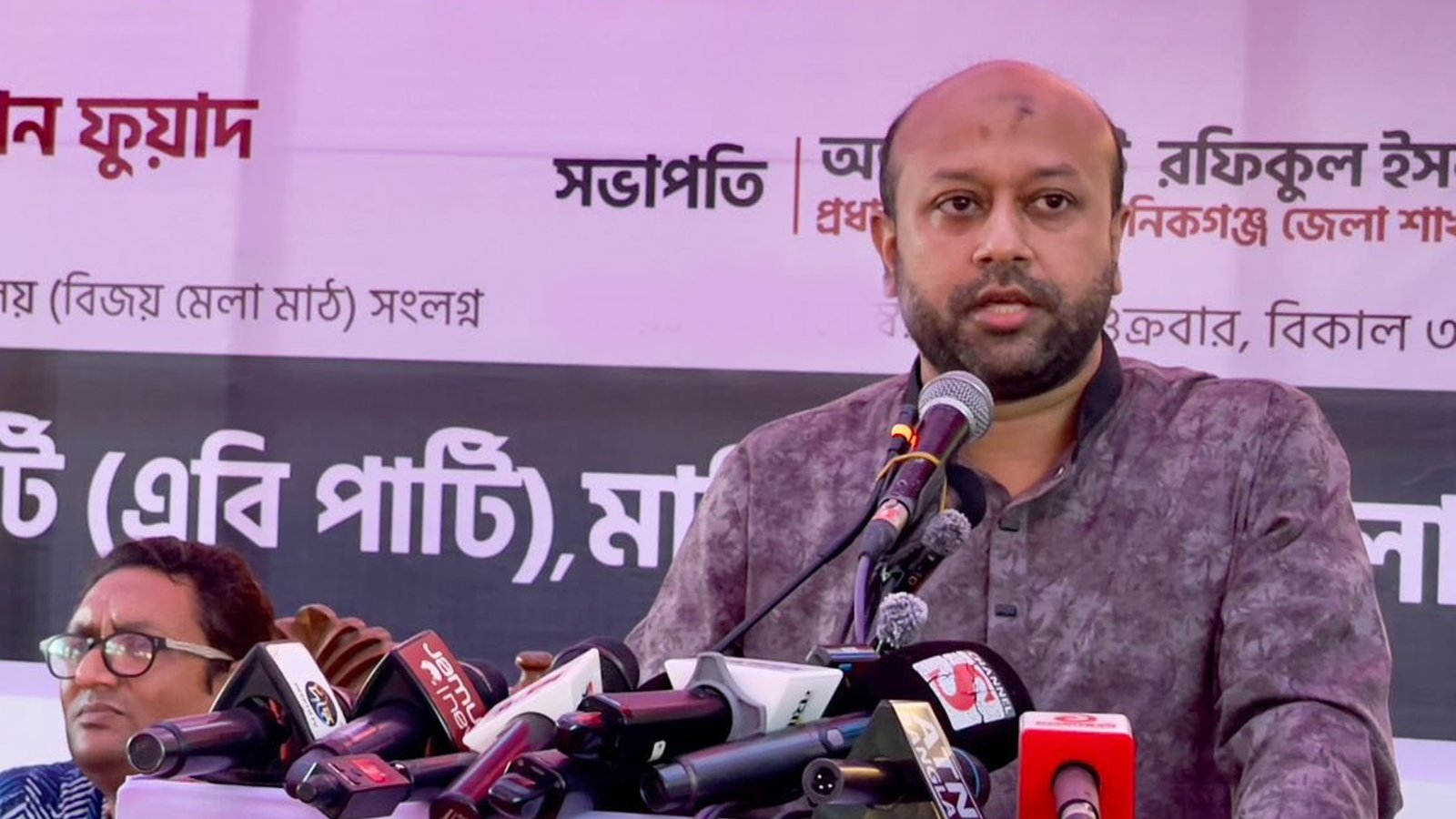 “লেজ গুটিয়ে পালাবো না”—ফুয়াদ