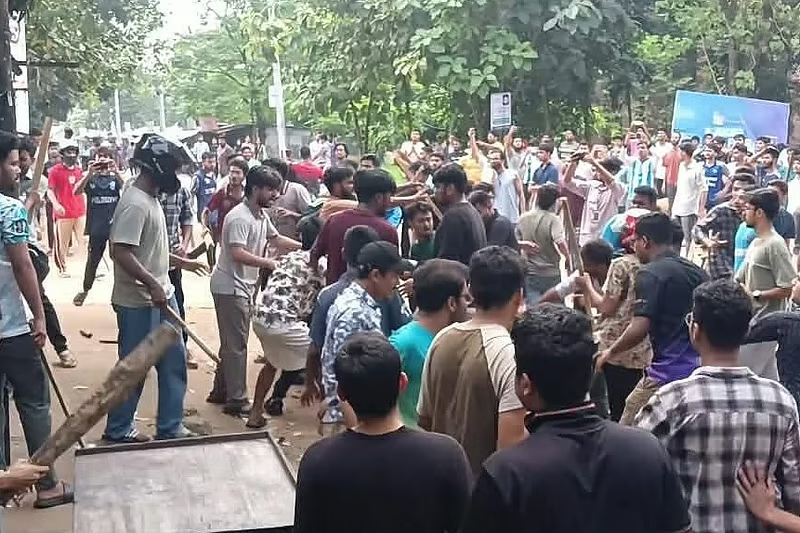দোকানের মালিকানা নিয়ে জাবির দুই হলের শিক্ষার্থীদের সংঘর্ষ, আহত ৯