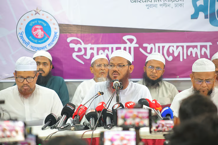 লংমার্চ নিয়ে প্রশ্ন ফয়জুল করীমের, ‘এত তেল কেন পোড়ালাম’
