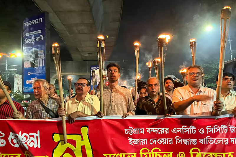 বন্দর ইজারার সিদ্ধান্ত প্রত্যাহার না হলে বৃহত্তর আন্দোলনের হুঁশিয়ারি