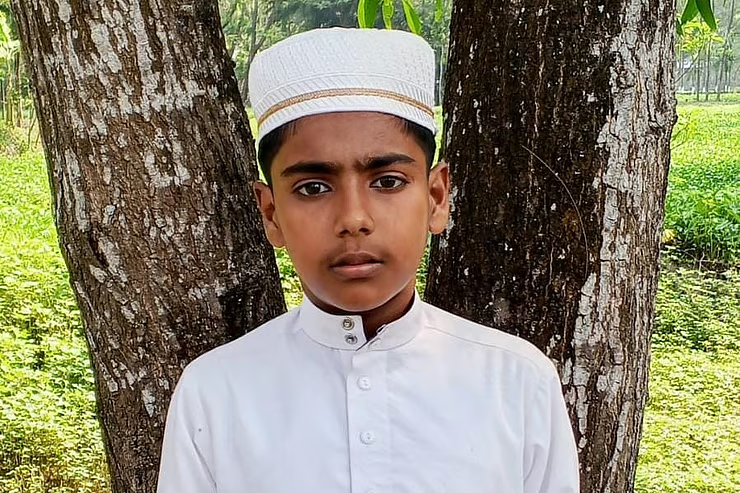 ঘরে ঘুমিয়ে ছিল কিশোর, সকালে ধানখেতে মিলল মরদেহ