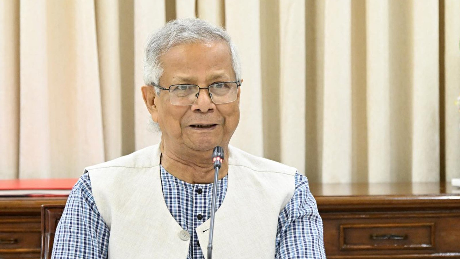 ইন্দোনেশিয়ার বন্যায় প্রাণহানিতে শোক জানালেন প্রধান উপদেষ্টা