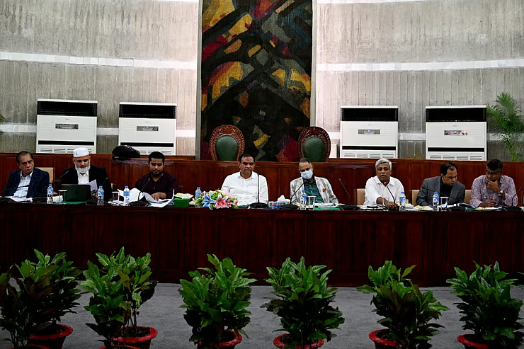গণশুনানি ছাড়া জ্বালানির দাম বৃদ্ধি নিয়ে সংসদীয় কমিটিতে প্রশ্ন