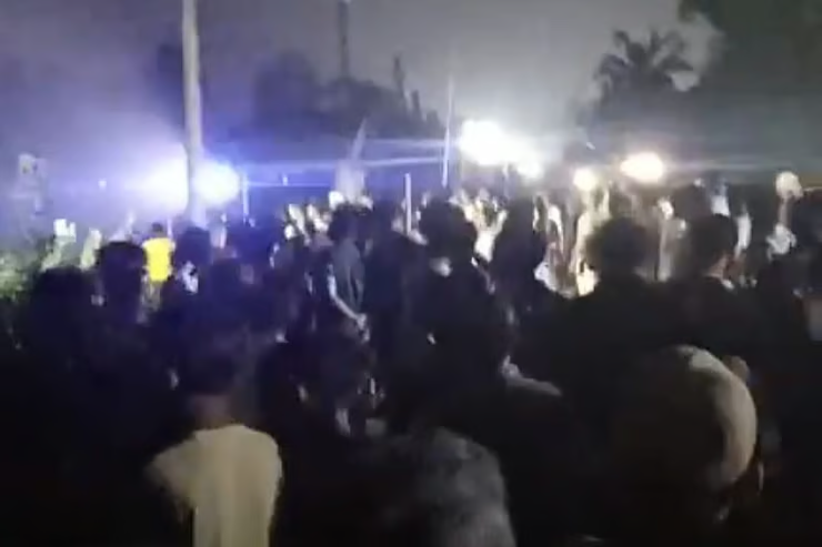 ঘাস কাটা নিয়ে বিরোধে দুই পক্ষের সংঘর্ষ, ইউপি চেয়ারম্যানসহ আহত ২০