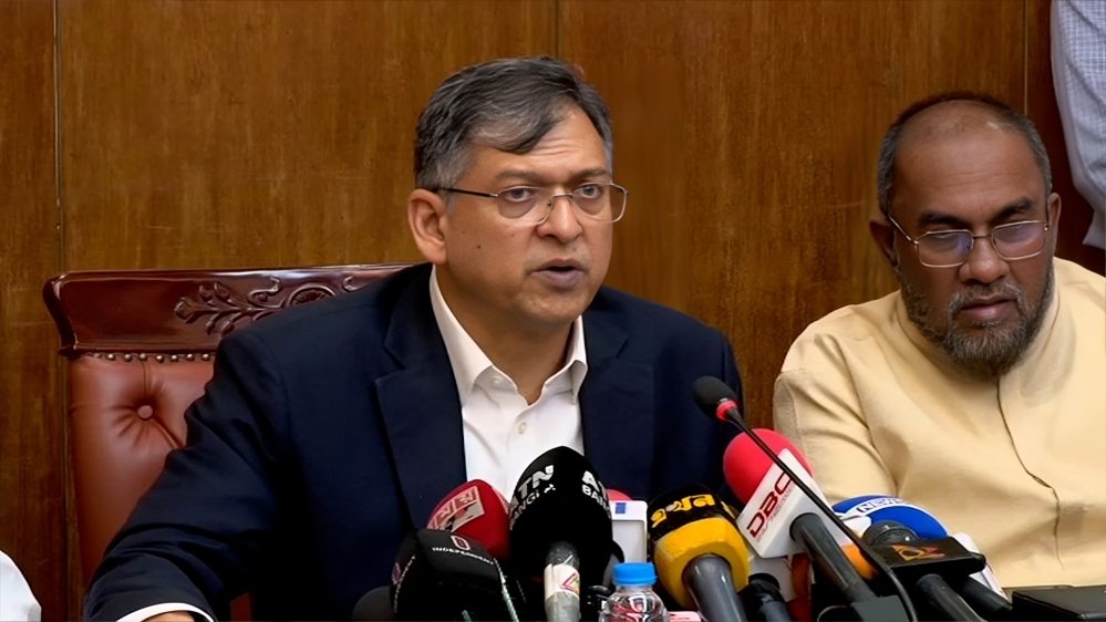 মাঠ পর্যায় থেকে পর্যায়ক্রমে ফিরবে সেনাবাহিনী: স্বরাষ্ট্রমন্ত্রী