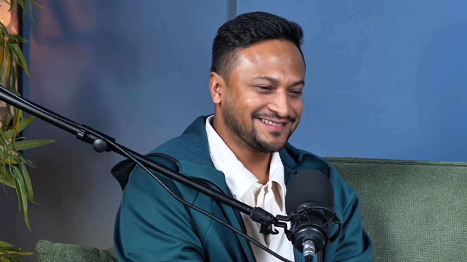 রাজনীতি এখনো শেষ হয়নি—পডকাস্টে নিজের ভবিষ্যৎ নিয়ে ইঙ্গিত দিলেন সাকিব