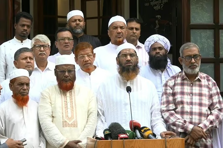 রাষ্ট্রীয় সফরকে ঘোরাফেরা ও বিনোদনের সফরে পরিণত করা হচ্ছে: মামুনুল হক