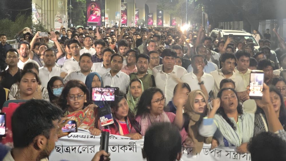 ঢাবিতে চট্টগ্রামের হামলার ঘটনায় শিবিরের বিরুদ্ধে ছাত্রদলের বিক্ষোভ