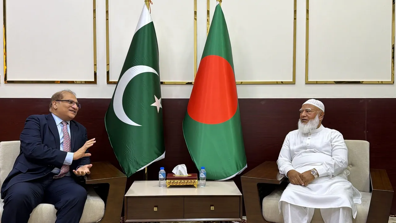 বিরোধীদলীয় নেতার সঙ্গে পাকিস্তানের হাইকমিশনারের সাক্ষাৎ