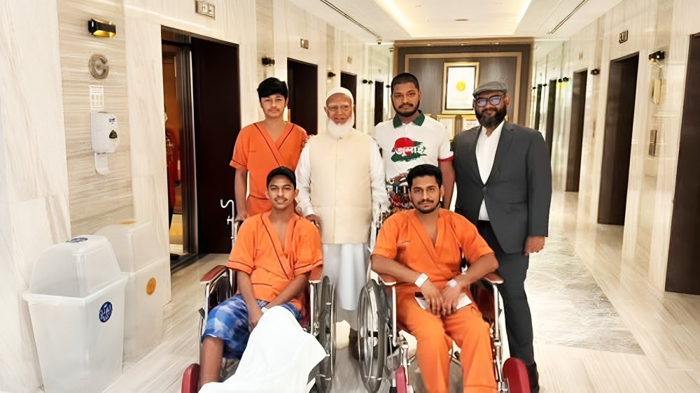 থাইল্যান্ডে চিকিৎসাধীন জুলাই যোদ্ধাদের পাশে বিরোধীদলীয় নেতা ডা. শফিকুর রহমান