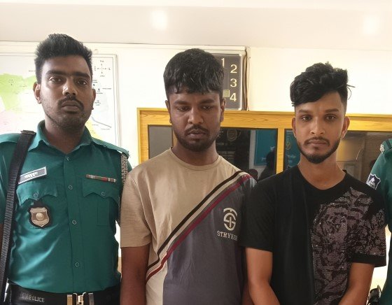 গাজীপুরে গাছা থানা পুলিশের অভিযানে ৫০ পিস ইয়াবাসহ দুই যুবক আটক