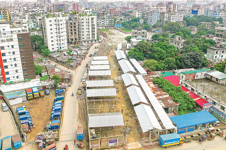 হাসপাতালের জমিতে কাঁচাবাজারের আড়ত নির্মাণের অভিযোগ, স্থানীয় বিএনপি নেতাদের বিরুদ্ধে দখলের অভিযোগ