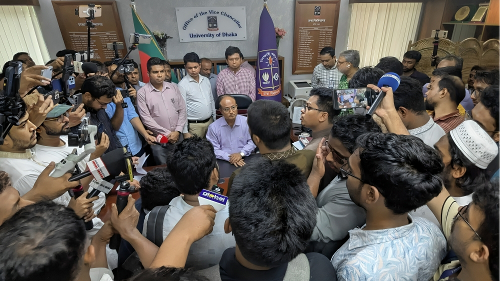 ঢাবিতে মেয়াদোত্তীর্ণ ৩৬ ছাত্রদল নেতাকে সিট, সমালোচনায় প্রশাসন